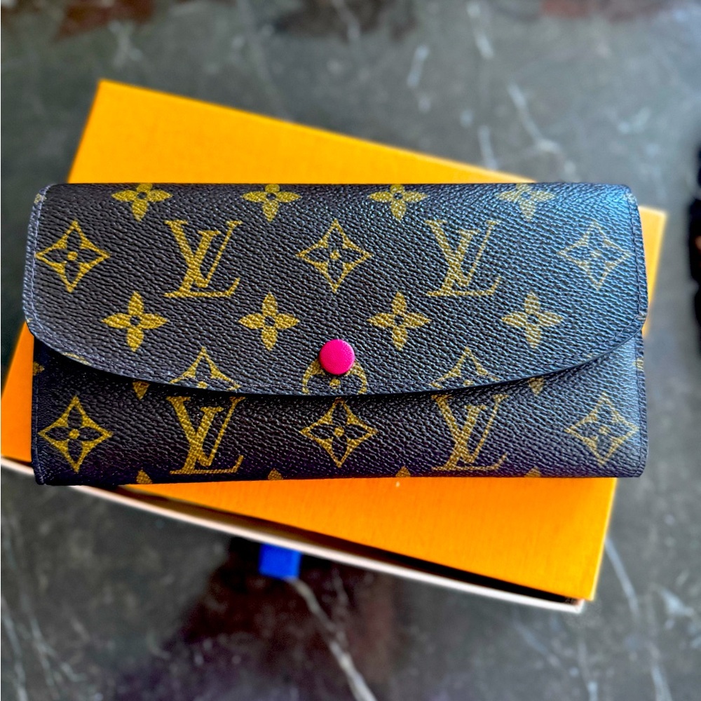 ❤️SOLD❤️ LOUIS VUITTON Monogram Emilie Wallet Fuchsia